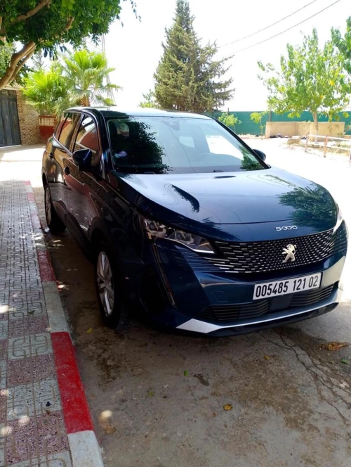 Peugeot 5008 2021 