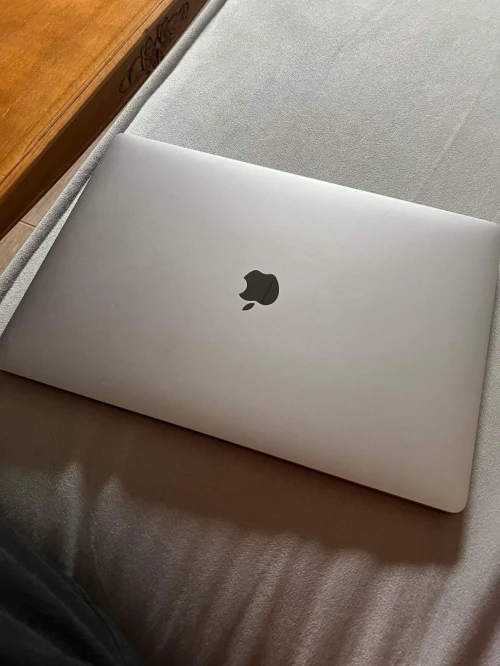 MacBook pro 2019