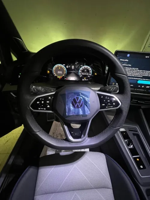 Volkswagen Golf 8.5 black edition 2025 R line