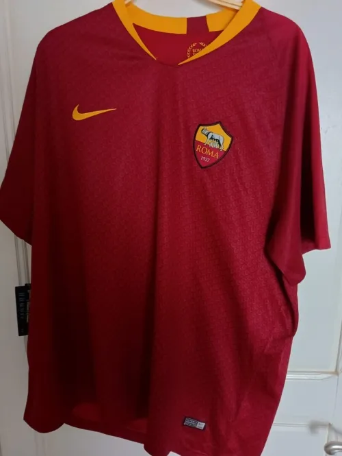 Lot de maillots de sport et T-shirts en gros