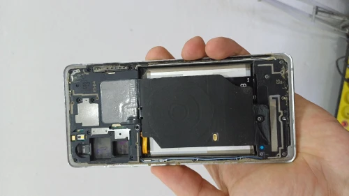 Samsung s20 fe pieces