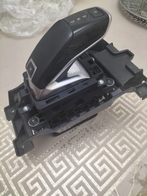Levier vitesse boite auto 208