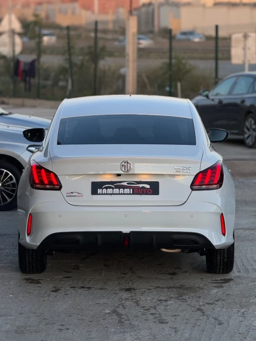 MG 5 180DVVT 2025 