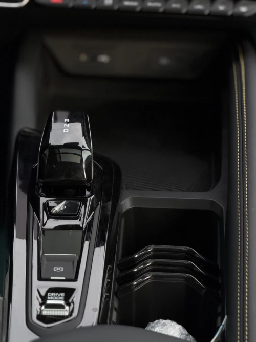 Geely Coolray 2025 