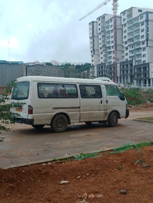 Mazda E2200 2007