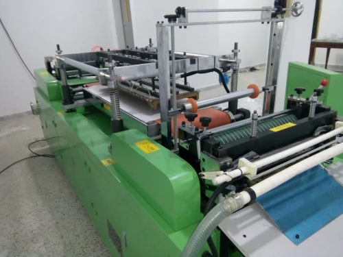 Machine des gants plastique vétérinaire 
