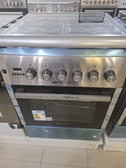Cuisinière Arthur Martin Gaz  electrique  inox digital