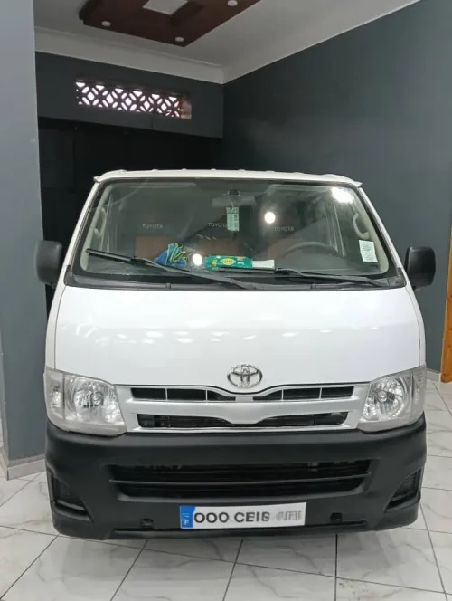 Toyota HIACE 2012