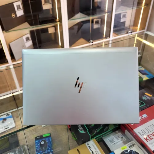 PC HP (ORDINATEUR PORTABLE) 
