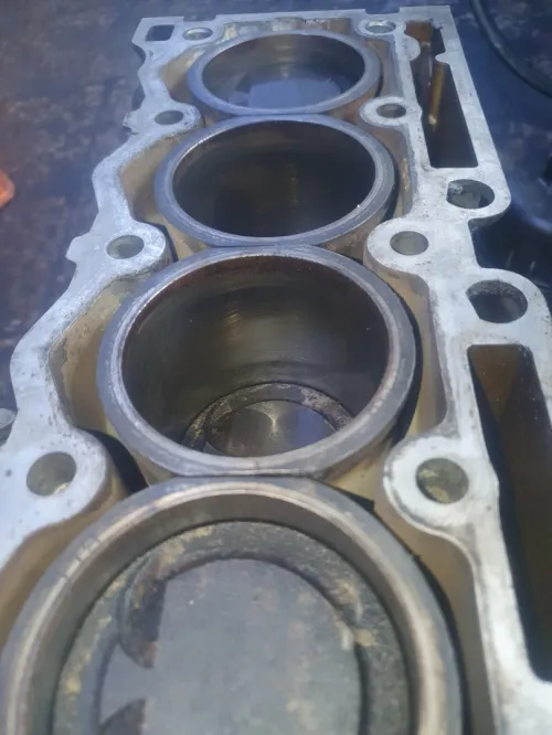 Demi moteur 207 1.4 16v