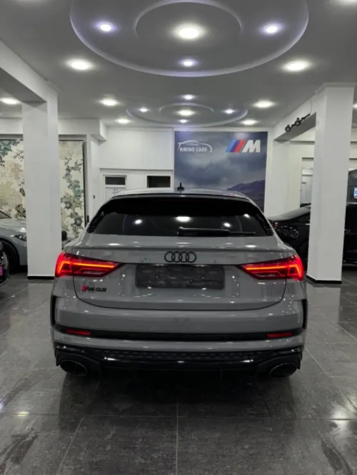 Audi RsQ3 2023 Q3