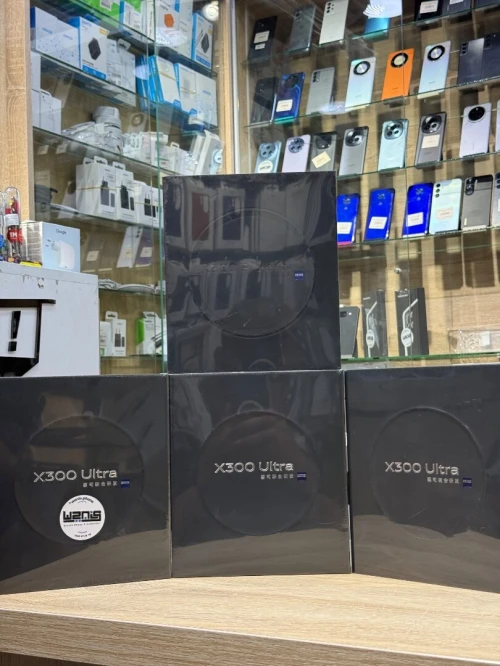 VIVO X 300 ULTRA