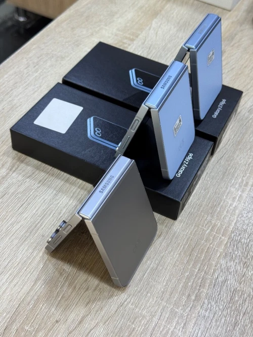Samsung Z flip 6