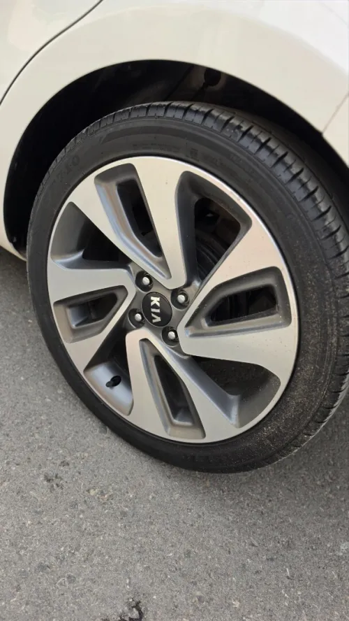 Kia Rio 5 portes 2015 Funny Facelift 