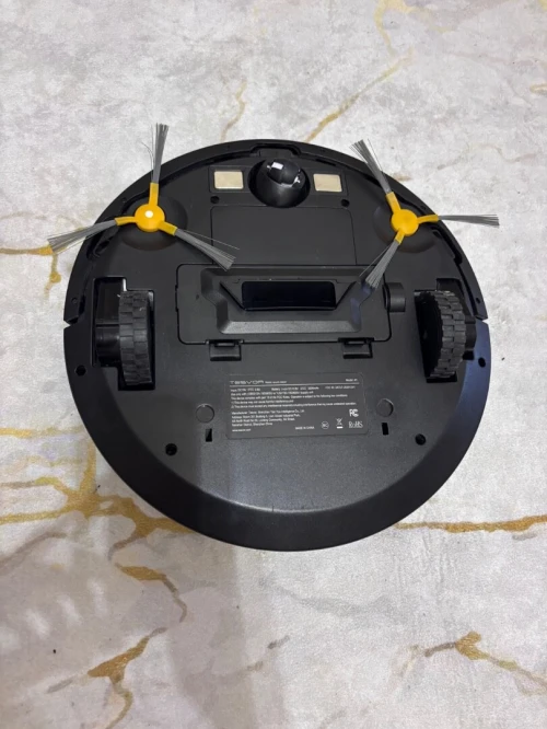 ASPIRATEUR ROBOT LAVEUR