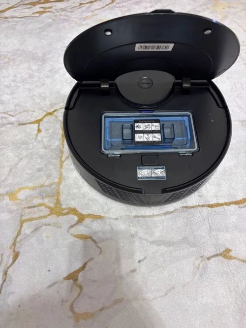 ASPIRATEUR ROBOT LAVEUR