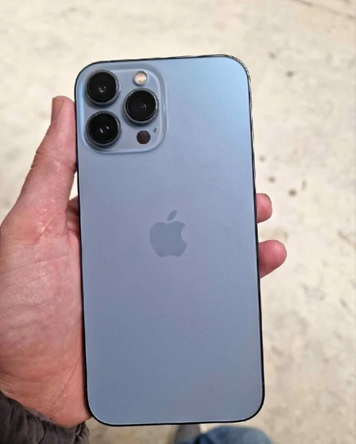 ayfon 13 pro max 1
