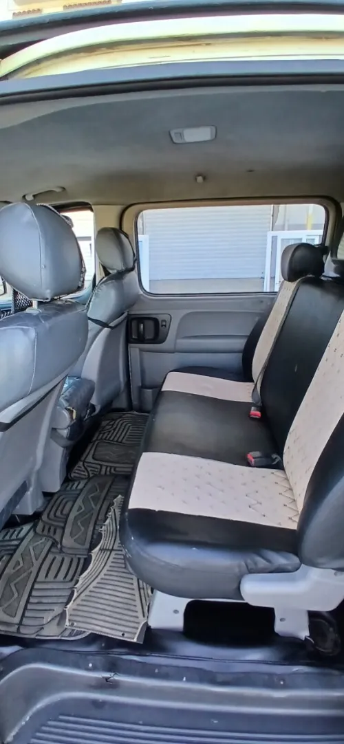 Hyundai H1 2012