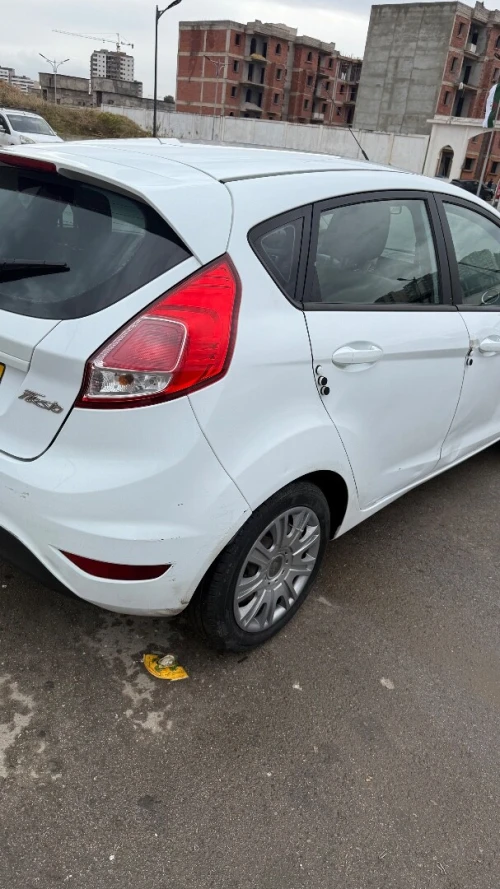 Ford Fiesta 2015 