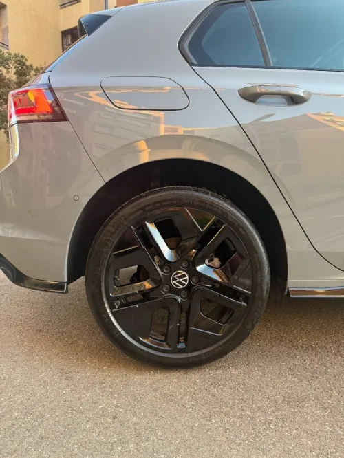 Volkswagen Golf 8 2025 R Black Edition 