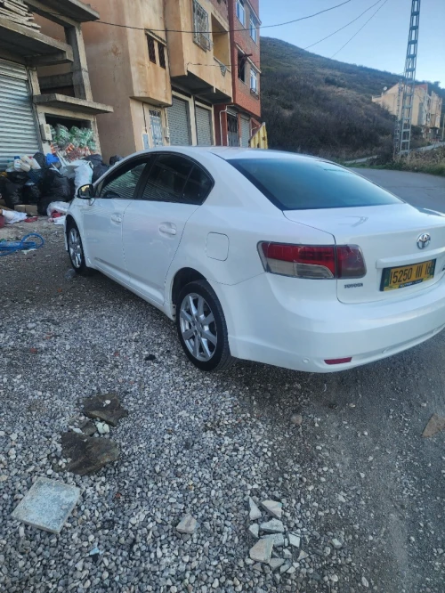 Toyota Avensis 2011 Premium