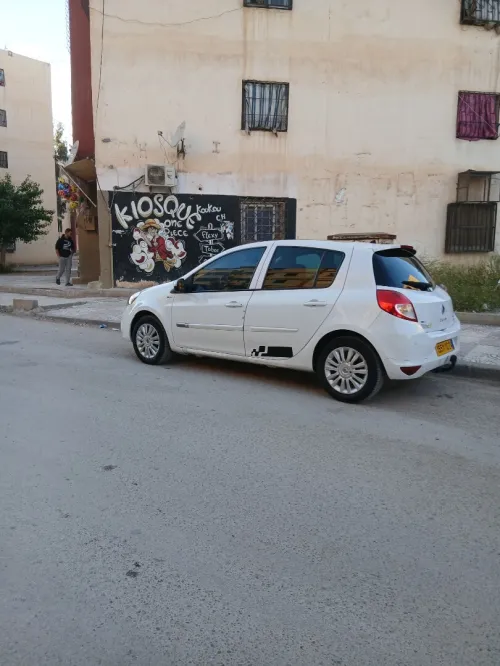 Renault Clio 3 2012 Night and Day