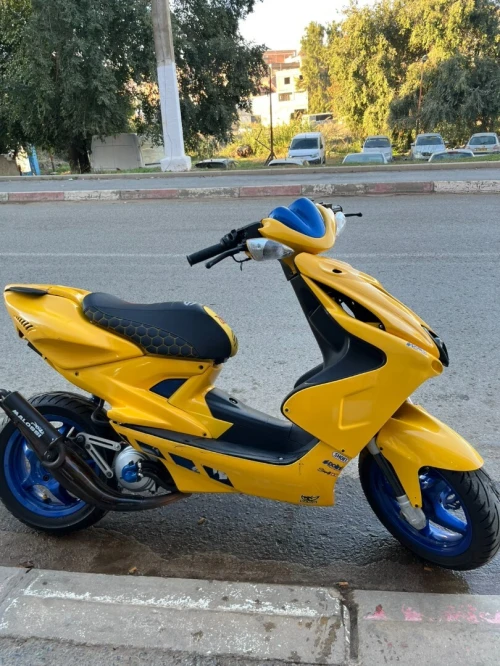 Yamaha aerox Nitro mbk 2009
