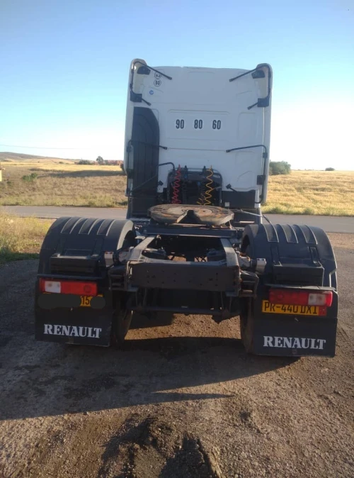 Renault 440 2015