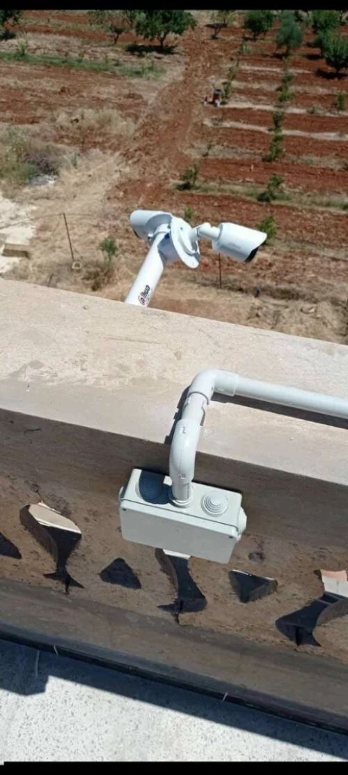 Installation cameras de surveillance et systèmes d'alarme
