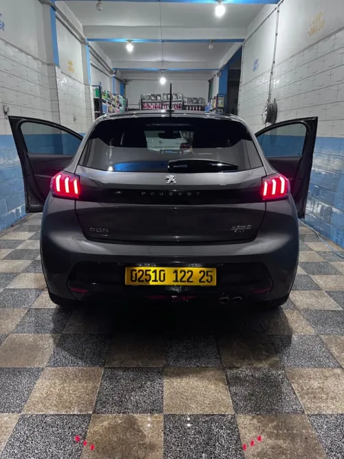 Peugeot 208 2022 GTi