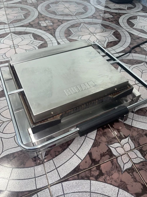 Grill professionnel Buffalo FC380 E 02
