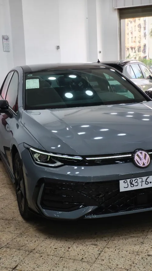 Volkswagen Golf 8 2025 Pro R-line