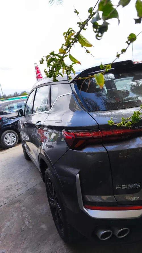 Geely Coolray 2025 