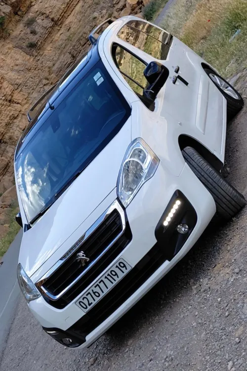 Peugeot Partner 2019 Tepee Allure 