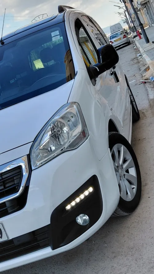 Peugeot Partner 2019 Tepee Allure 