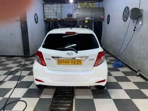 Toyota Yaris 2012 