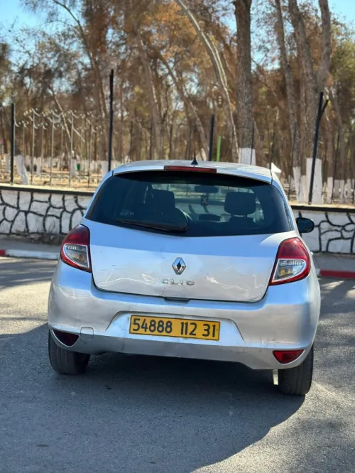 Renault Clio 3 2012 Night and Day