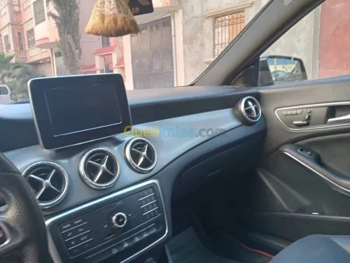 Mercedes CLA 2015 