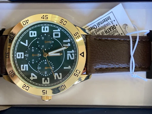 George montre homme