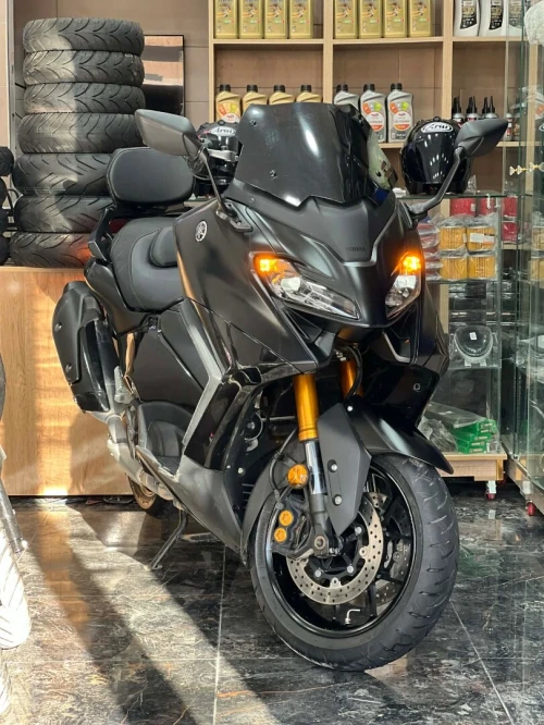 Yamaha Tmax 2024