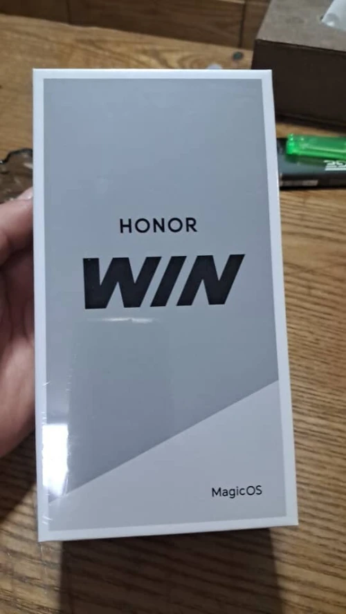 Honor Win