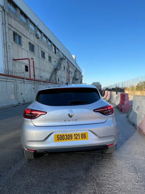 Renault Clio 5  2023 Authentic
