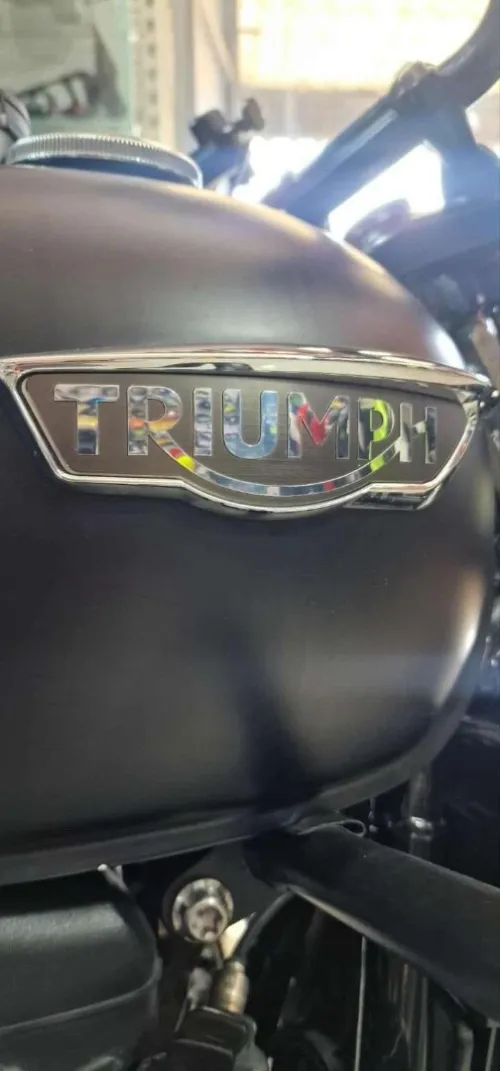 TRIUMPH BONNEVILLE t1200 black 2017