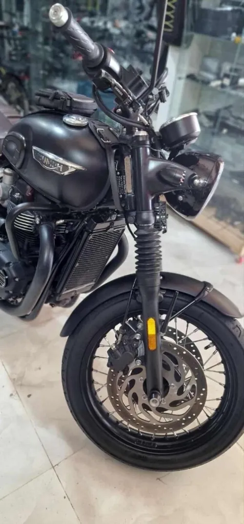 TRIUMPH BONNEVILLE t1200 black 2017