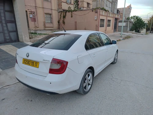 Skoda Rapid 2015 Ambition