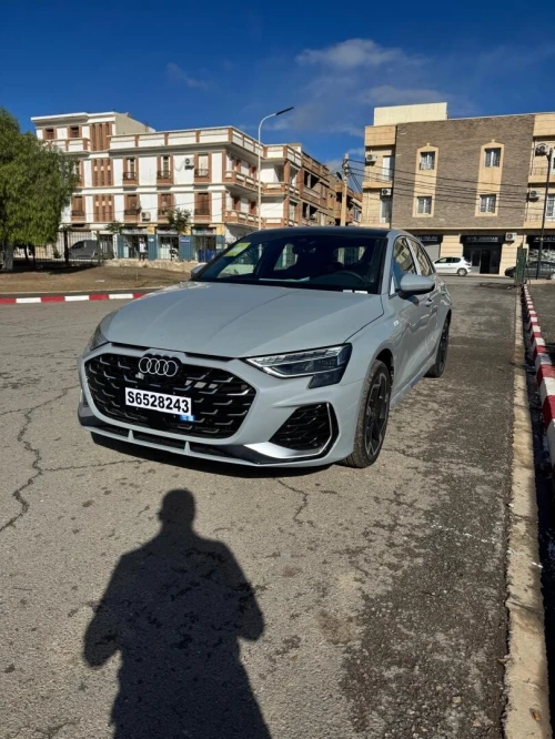 Audi A3 Sportback 2025 Flying spur Edition Premium 
