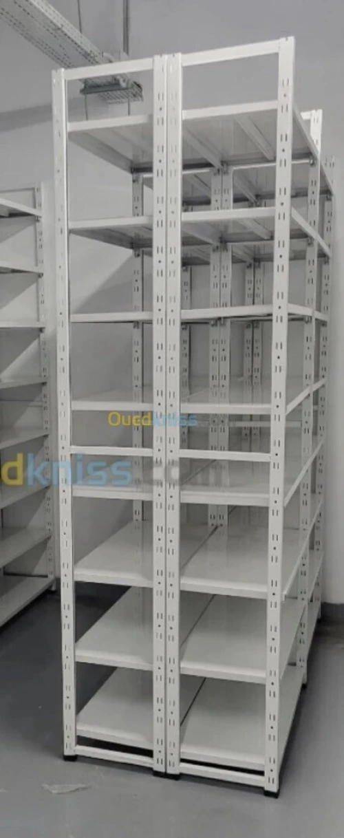 ETAGERE METALLIQUE ET RAYONNAGE