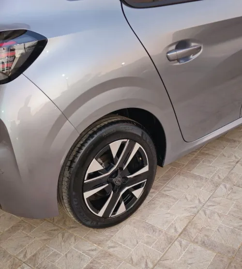 Peugeot 208 2024 Allure Pack