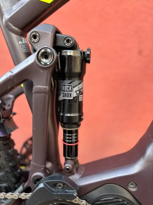 VTT Enduro Électrique Haute gamme super puissant // Taille : L 27,5+" // État : 9/10
