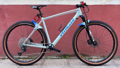 Vélo VTT XCO Carbon Haute gamme // Taille : L 29" // État : 9/10
